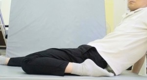 四頭筋ストレッチ小